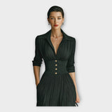 Дълга рокля с изискана елегантност