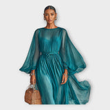 Въздушна рокля с елегантна и вечна естетика