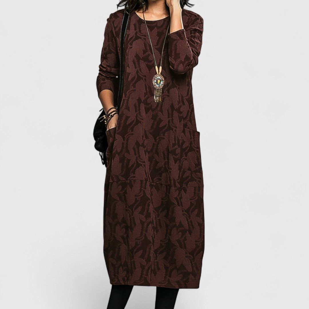 Акатерина - Елегантна рокля с дискретен поток и усещане за лукс