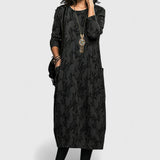 Акатерина - Елегантна рокля с дискретен поток и усещане за лукс