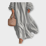 Лек дълъг рокля с елегантни детайли